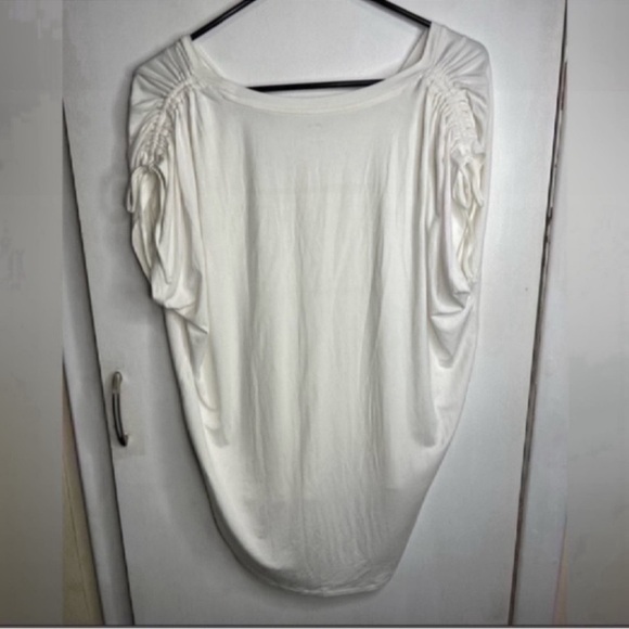 Express Cream White Relaxed Tee Shoulder Detail Tie NWT - Picture 3 of 3